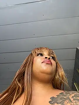 Iam-Sharifa Adlı Modelin Canlı XXX Sohbeti