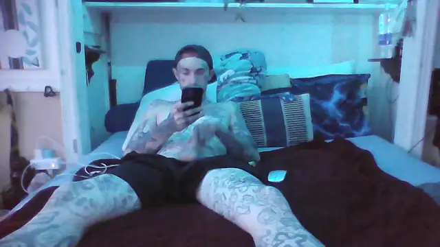 SWAGGDaddy93 现场XXX聊天