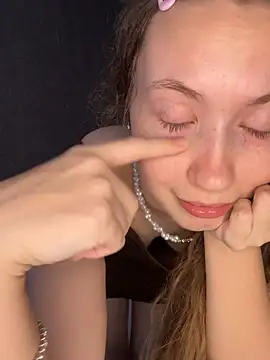 แชท XXX สดของ Holy_Poly