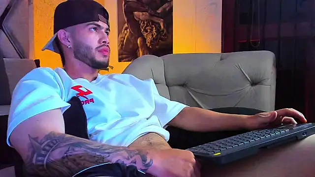 Vincentblack: διαδικτυακό σόου στην κάμερα