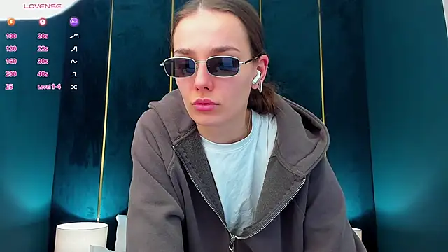 AprilWong Chat XXX in diretta