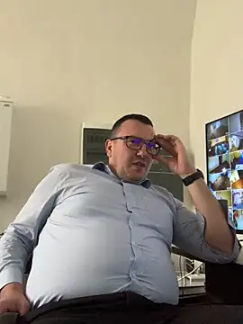 Mike8523 Show Webcam