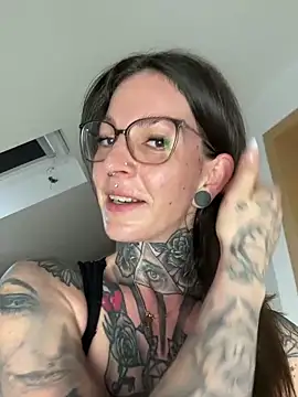 BrownieyQueen Live XXX-Chat