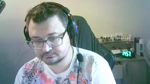 SirAbuser élő XXX-chatje