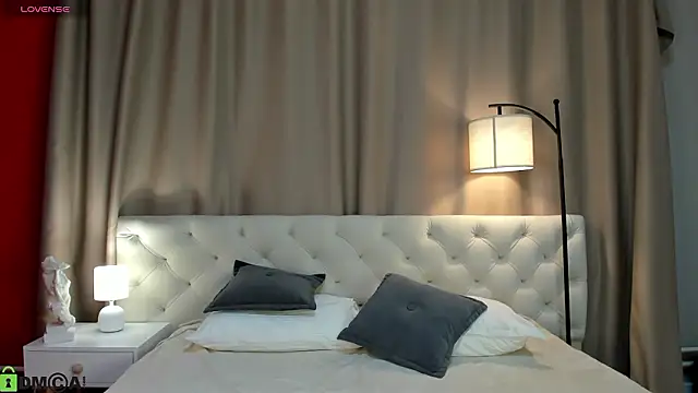 Stacy_River Adlı Modelin Canlı XXX Sohbeti