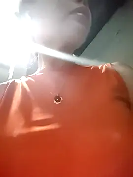 Famrita 网络视讯表演