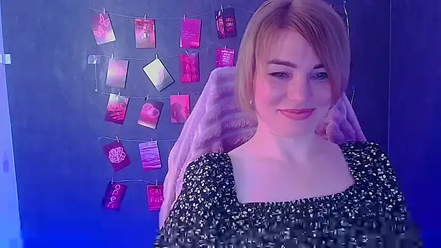 CuttieEmma Chat XXX live