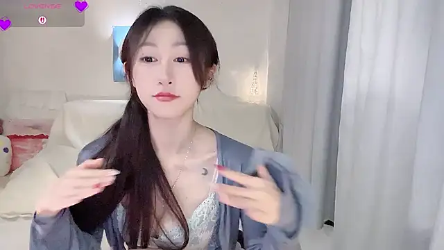 XXX chat uživo modela Fayebae_11