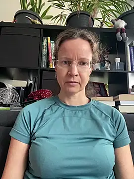 AnnikaRose Adlı Modelin Canlı XXX Sohbeti