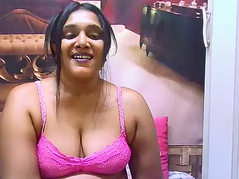 IndianSexyLady20 Adlı Modelin Canlı XXX Sohbeti