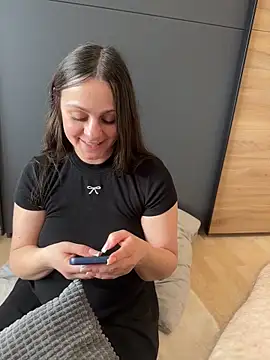 Chat XXX en directo de Loella-Rose