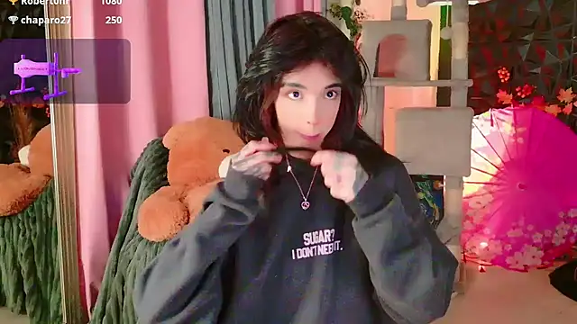 XXX chat uživo modela Ari-Nana