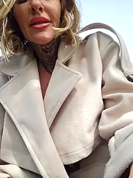 Chat +18 de TravelMommyBlair ao vivo