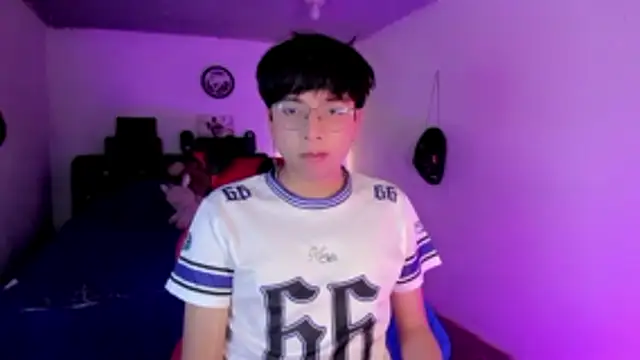 AnggelONfiree – Live XXX-chat