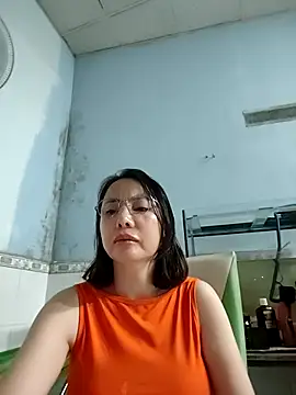 Chatroom XXX en direct de Famrita