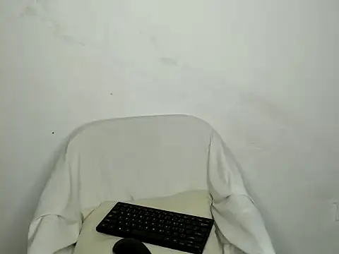 XXX chat uživo modela Naughtymis