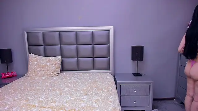 HellennSweet Chat XXX live