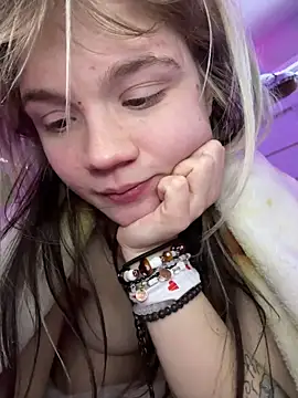 Cutiepiespanks Chat XXX live