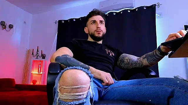 XXX chat uživo modela MightyAaron66