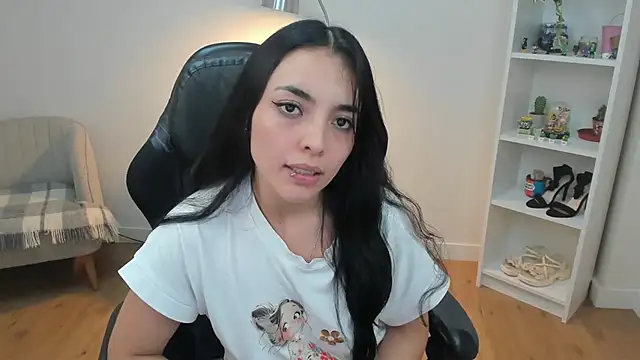 _BellaEvans_ Live XXX Chat