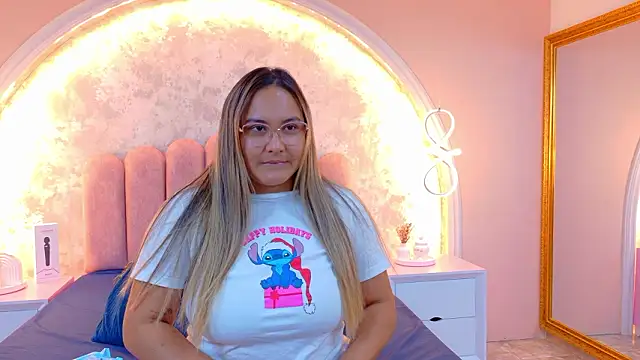 MiaLaurents Live XXX Chat