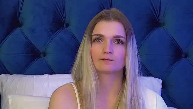 XXX chat uživo modela AnnyRaii