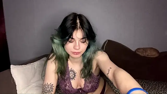 XXX chat uživo modela Emmibrilson