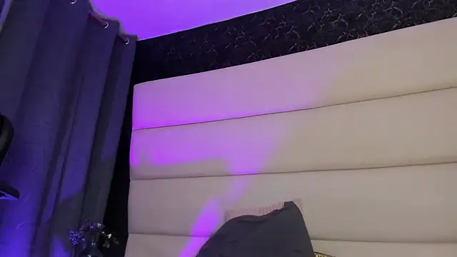 IsabellaRossi_ Chat XXX in diretta