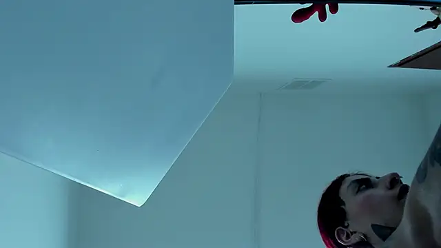 XXX chat uživo modela selene_red_