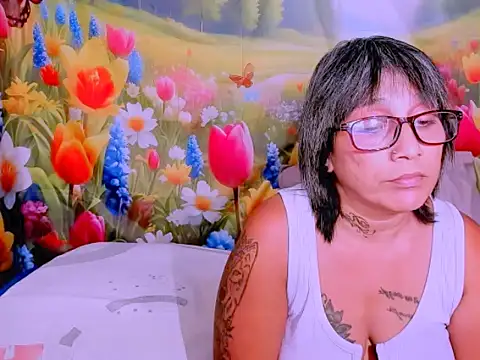 indianroxy: онлайн-секс-чат