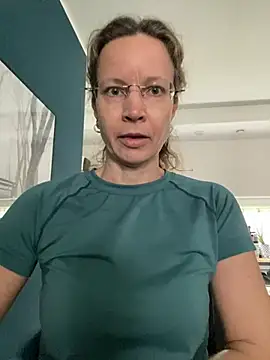 AnnikaRose live XXX chat