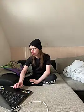 YoungSebi – Naživo XXX chat