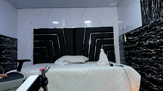 Chat +18 de Ladyy_Scarlett ao vivo