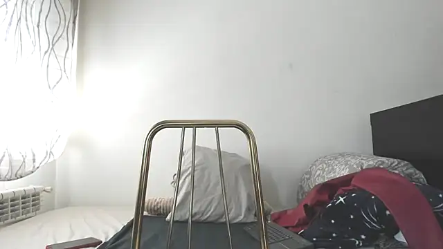 CristalDivine – Naživo XXX chat