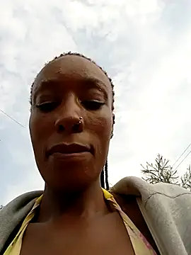 Petite_Ula 现场XXX聊天