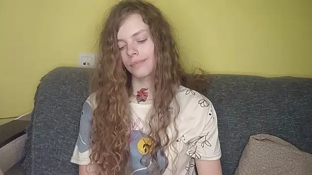 RayaNenlia's Live XXX Chat