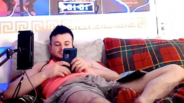 Онлайн чат XXX FuckToyBoy69