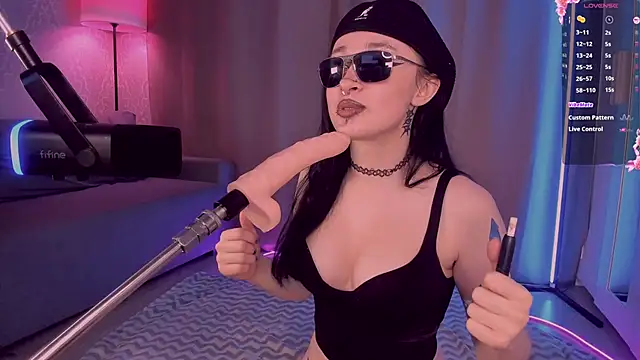 Chatroom XXX en direct de Juicy_Vikki