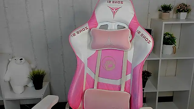 Chat +18 de Jinny_Ginger ao vivo