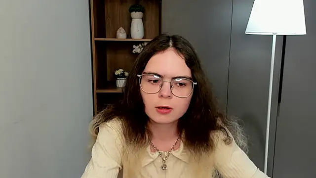 MyrlZanggern Live XXX chat