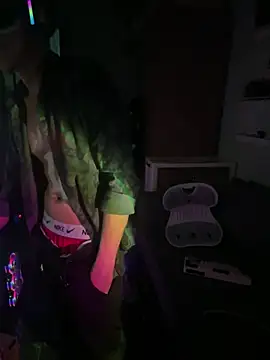 boyhigh1997 Show Webcam