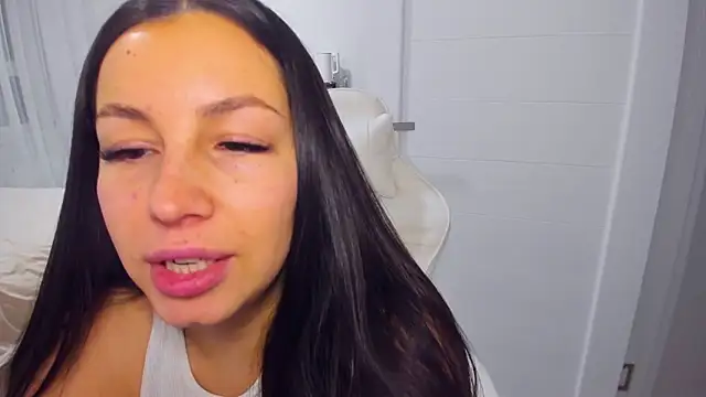 دردشة AvisFlowers الجنسية المباشرة