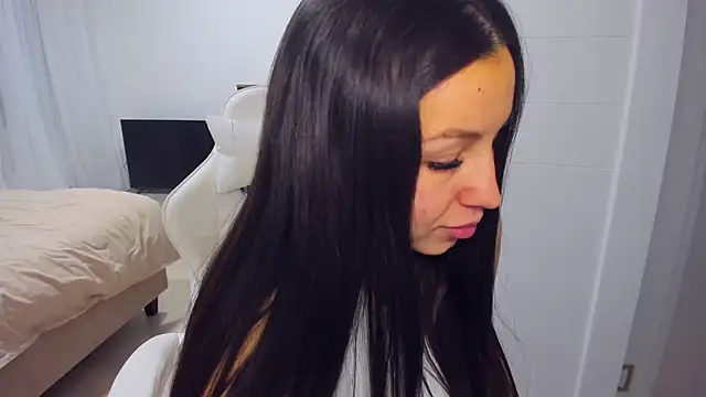 AvisFlowers élő XXX-chatje