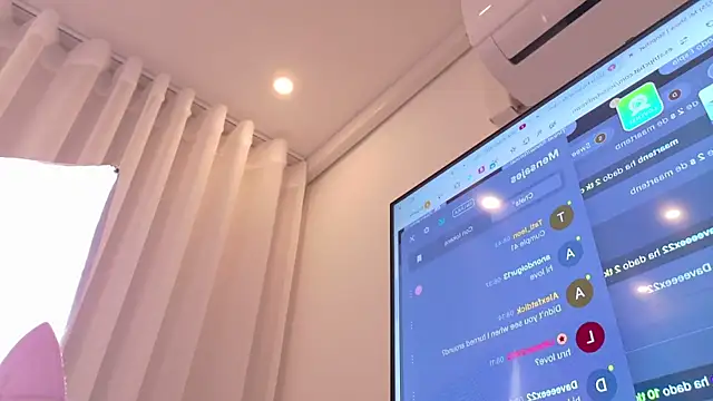 XXX chat uživo modela JosselynBrown