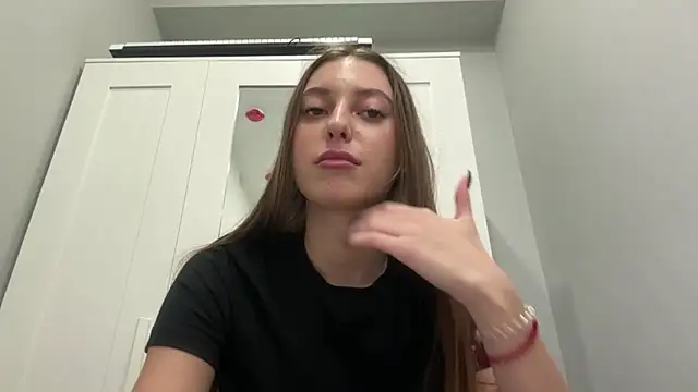 selena_favn: διαδικτυακό σόου στην κάμερα