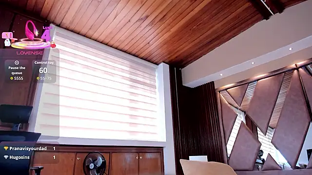 AidaJones Chat XXX in diretta