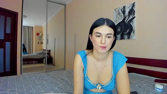 ErikaYoungs Chat XXX in diretta