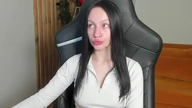 دردشة NaomiBlakes الجنسية المباشرة