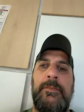 TARKAN1のライブXXXチャット