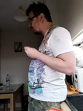 SirAbuser: διαδικτυακό σόου στην κάμερα